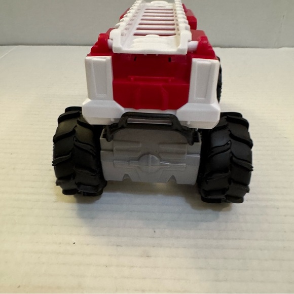 Hot Wheels RC Monster Trucks 5-Alarm 1:24 Scale, Remote-Control Toy - Picture 6 of 10